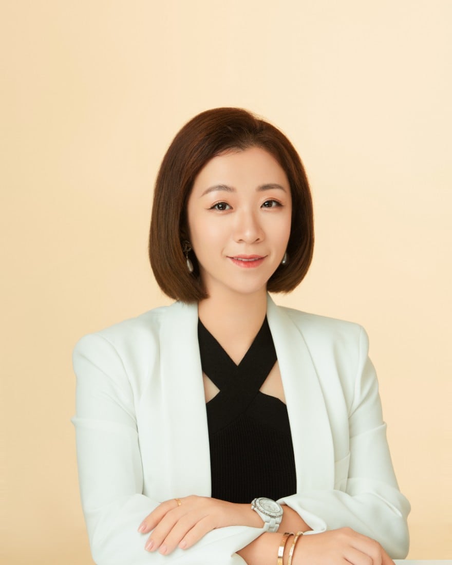 Yunhang Hou-LU (Eva Hou Lu)